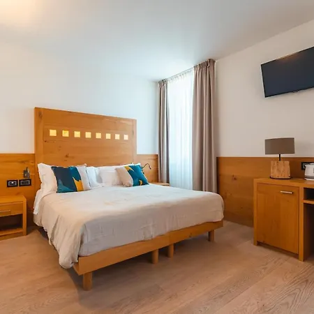 Hotel Caffe 3*
